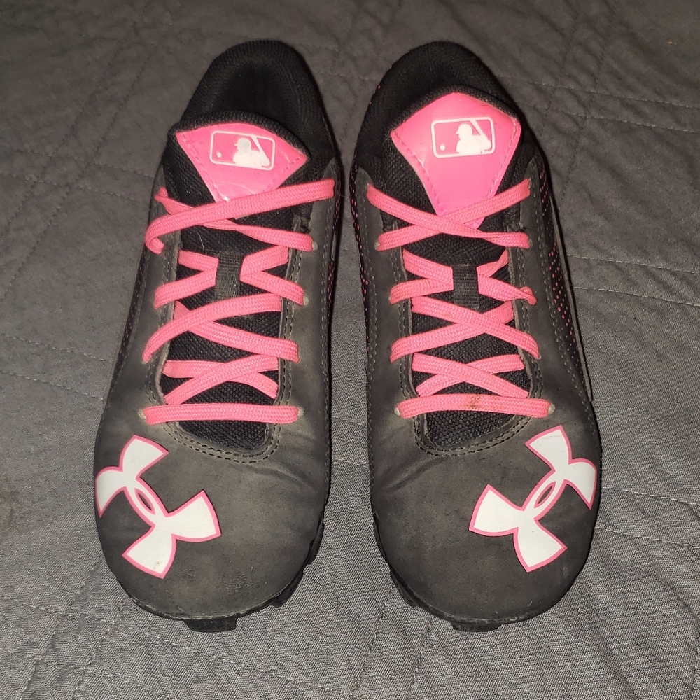 Youth Softball Cleats